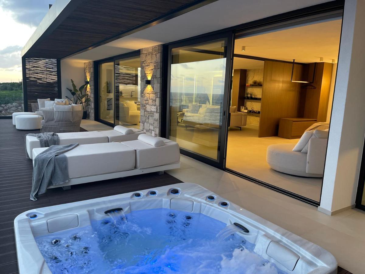 Mystique Luxury Suite Achlia 外观 照片
