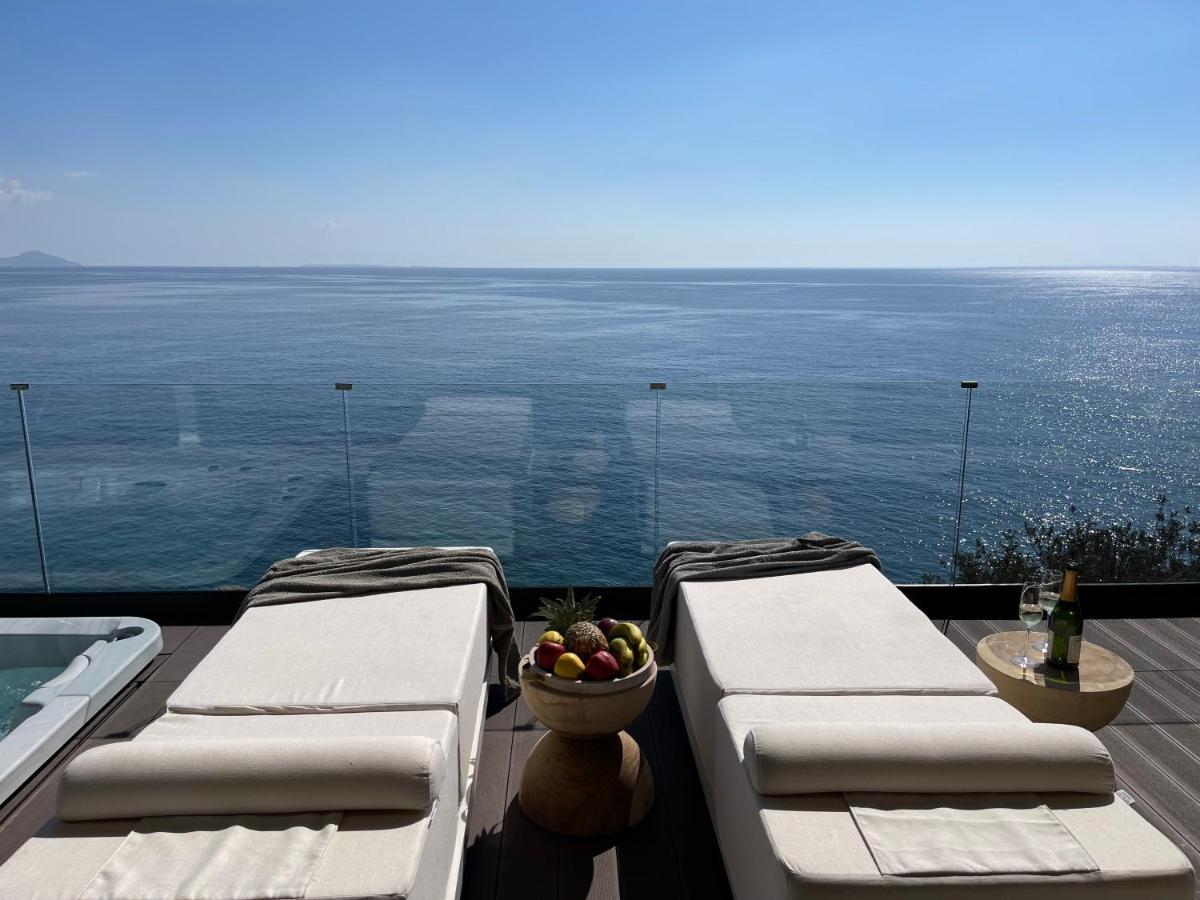 Mystique Luxury Suite Achlia 外观 照片
