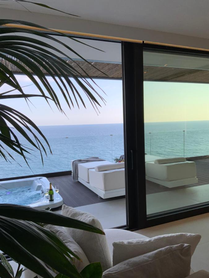 Mystique Luxury Suite Achlia 外观 照片