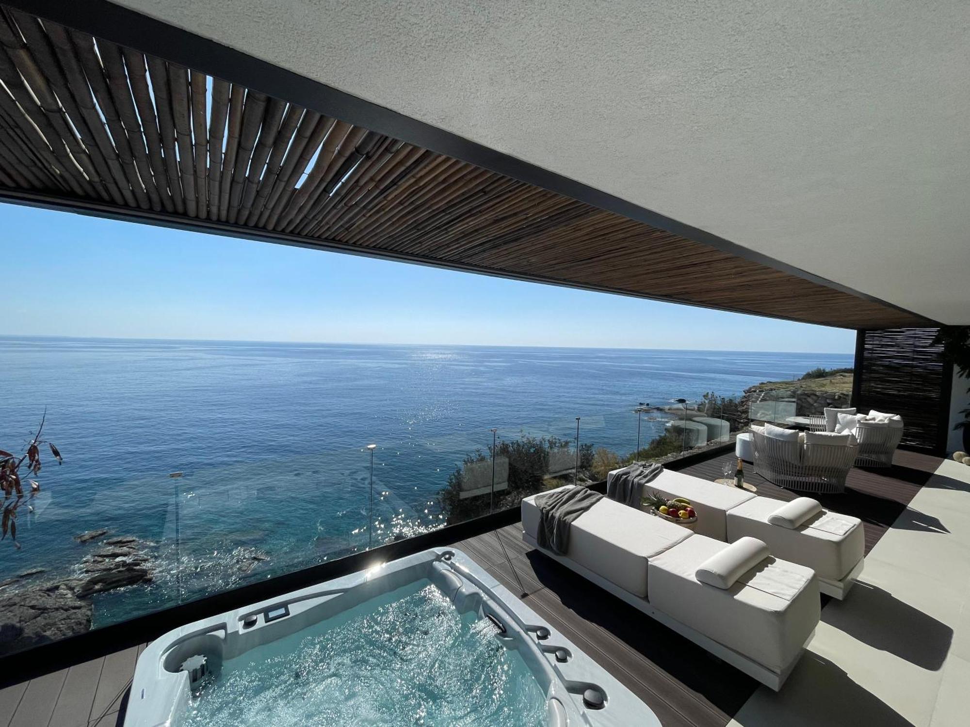 Mystique Luxury Suite Achlia 外观 照片