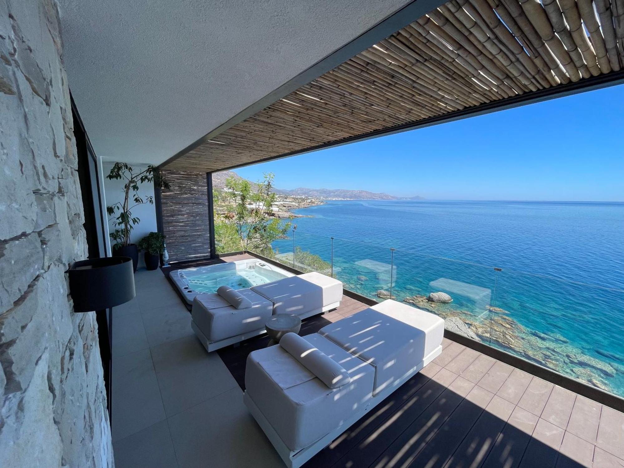 Mystique Luxury Suite Achlia 外观 照片